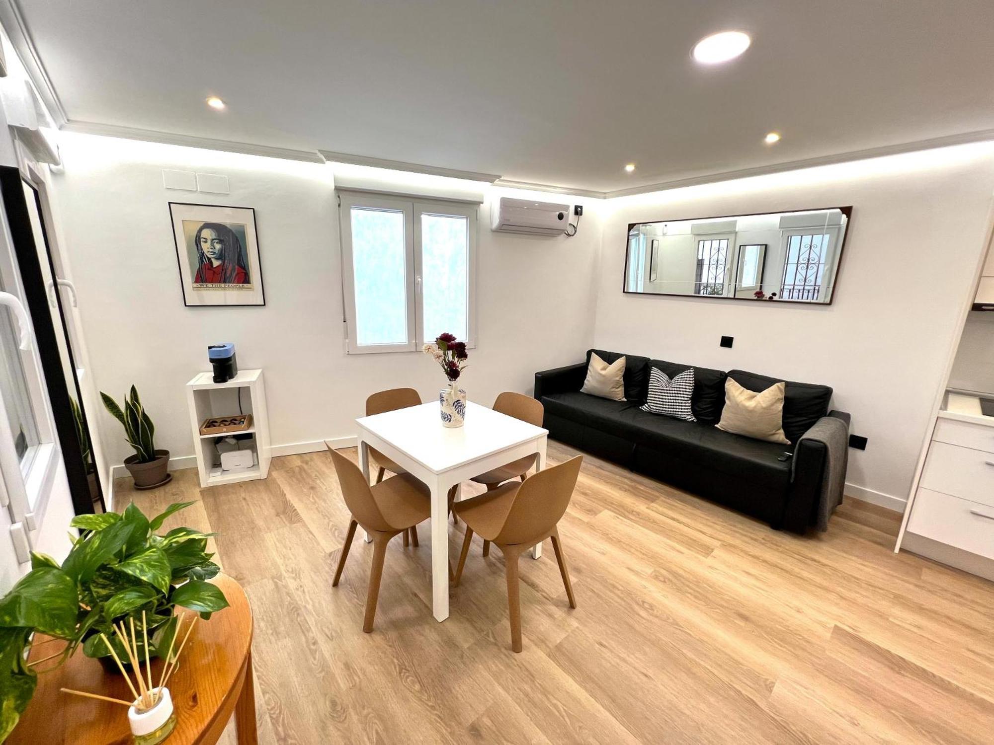 Apartment In The Heart Of Madrid-Piso En Malasana Eksteriør billede